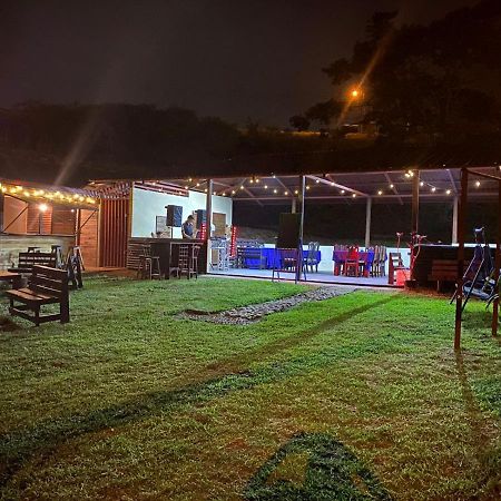 Aparthotel Quinta Bella Vista Cartago Zewnętrze zdjęcie